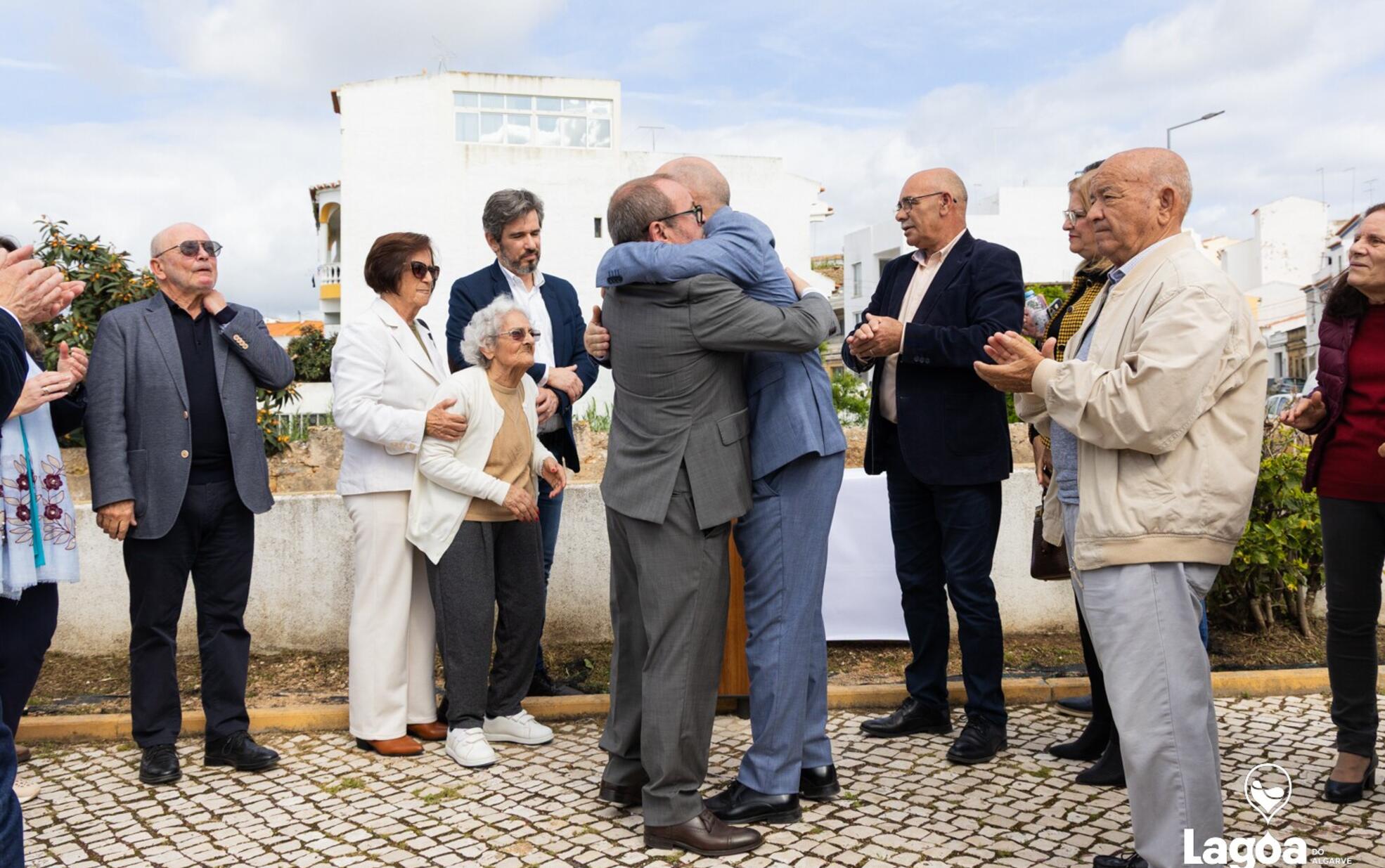 Homenagem 02