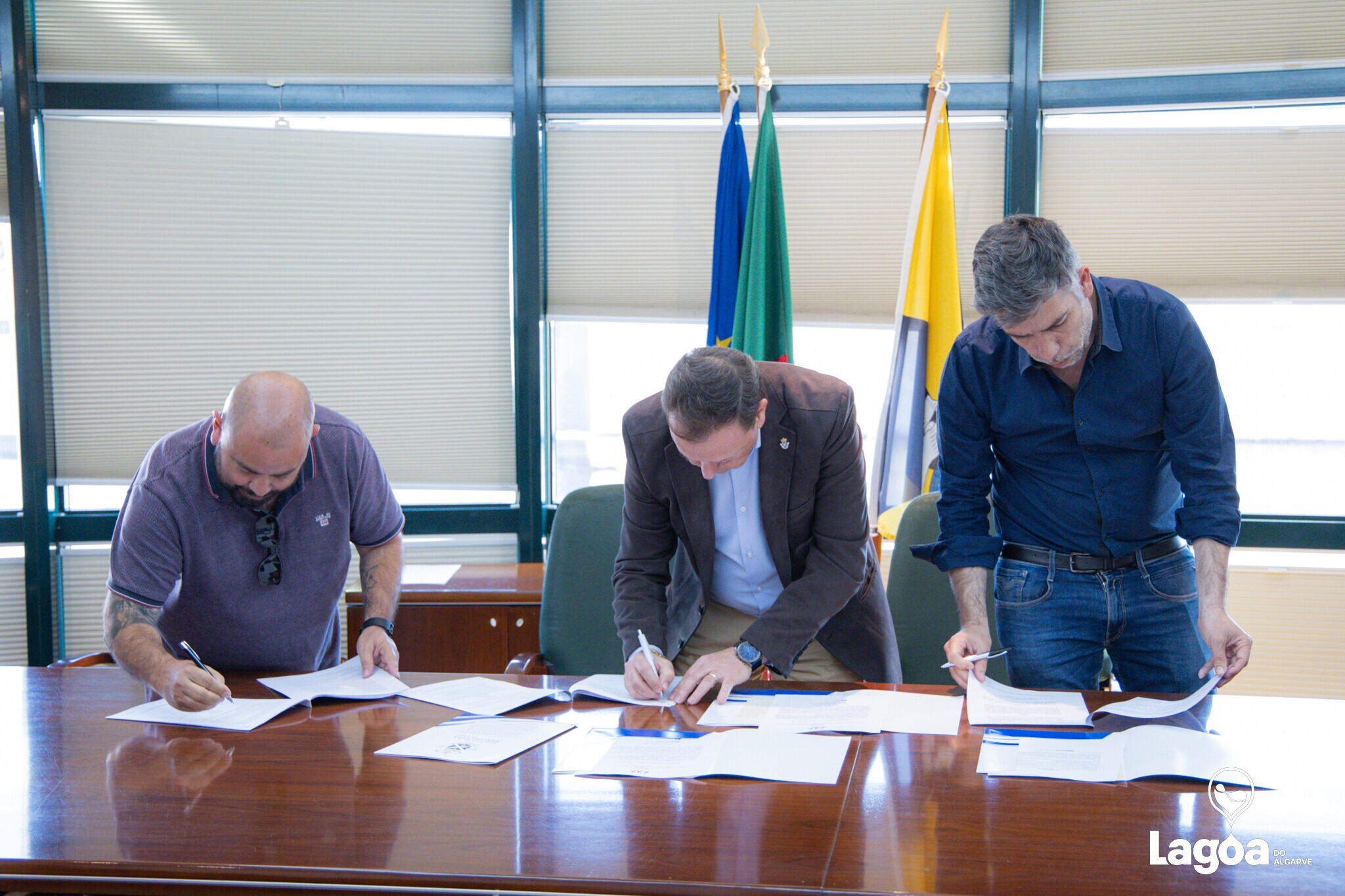 Assinatura Contrato 04