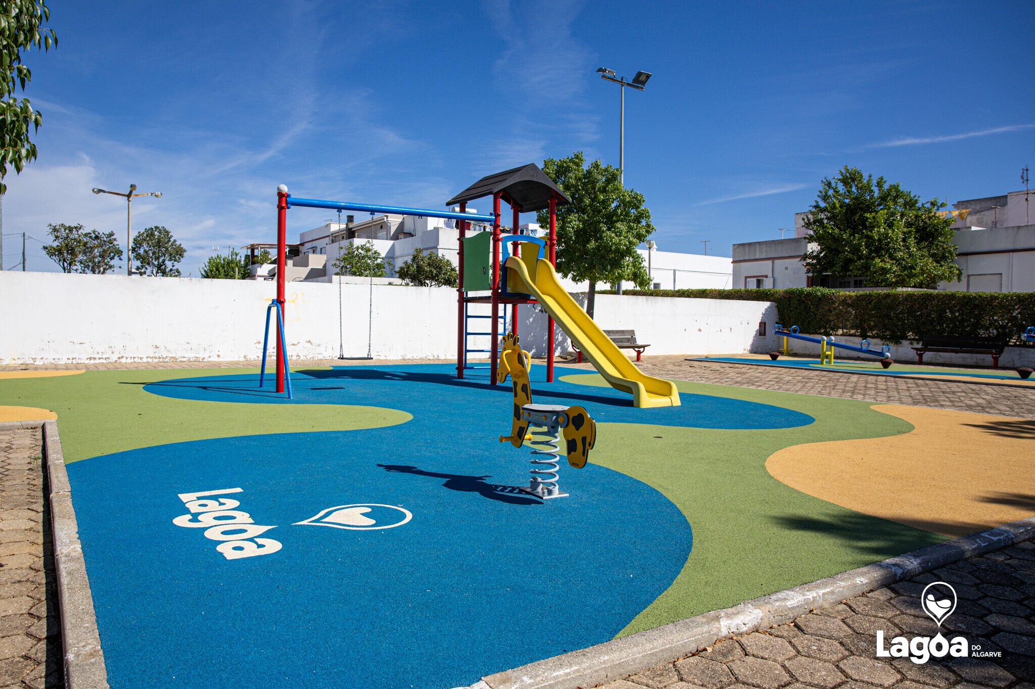 Município de Lagoa requalifica parque infantil do Bairro da Boa Vontade