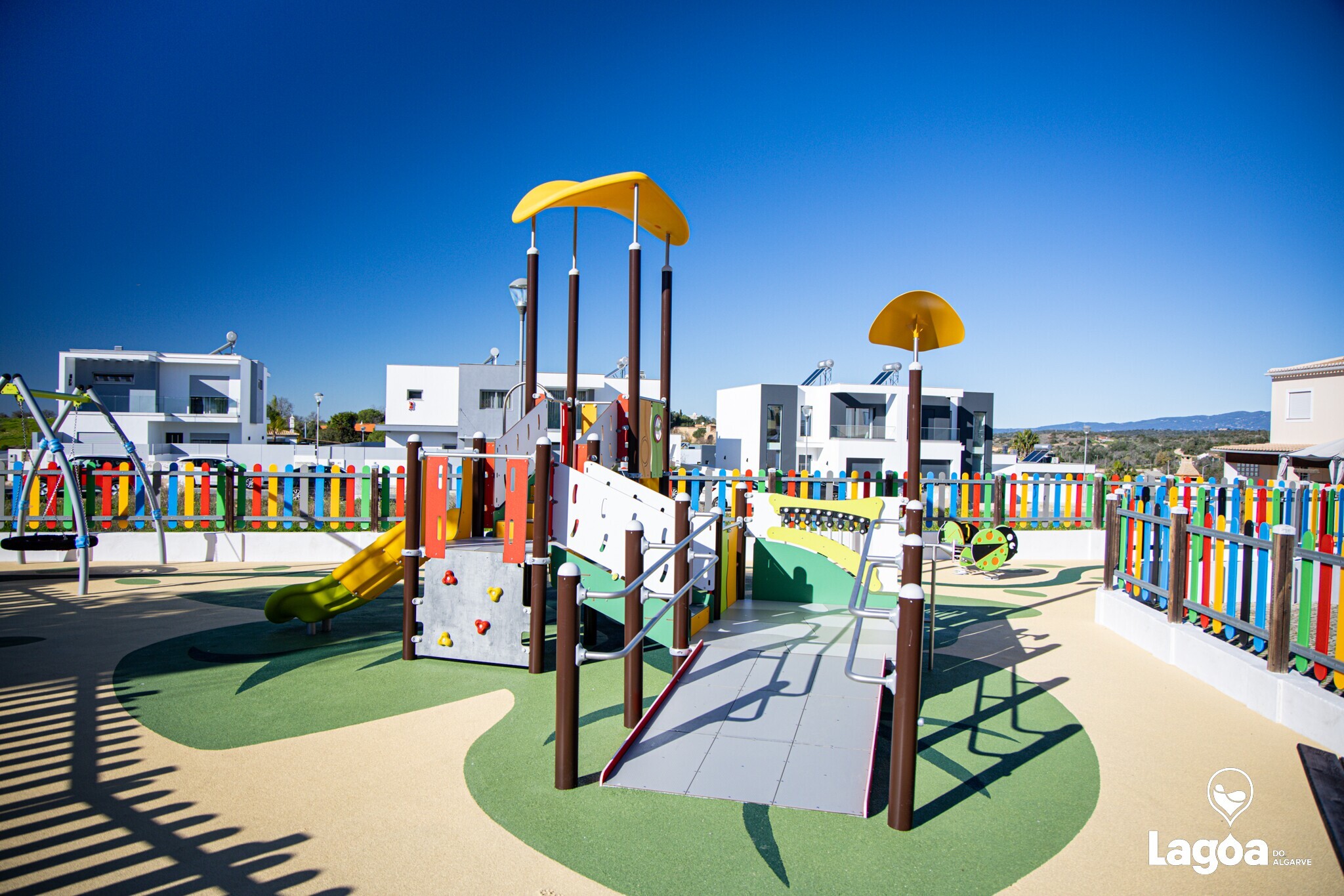 Município de Lagoa requalificou o Parque Infantil da Urbanização de Vale Talegas, em Estômbar