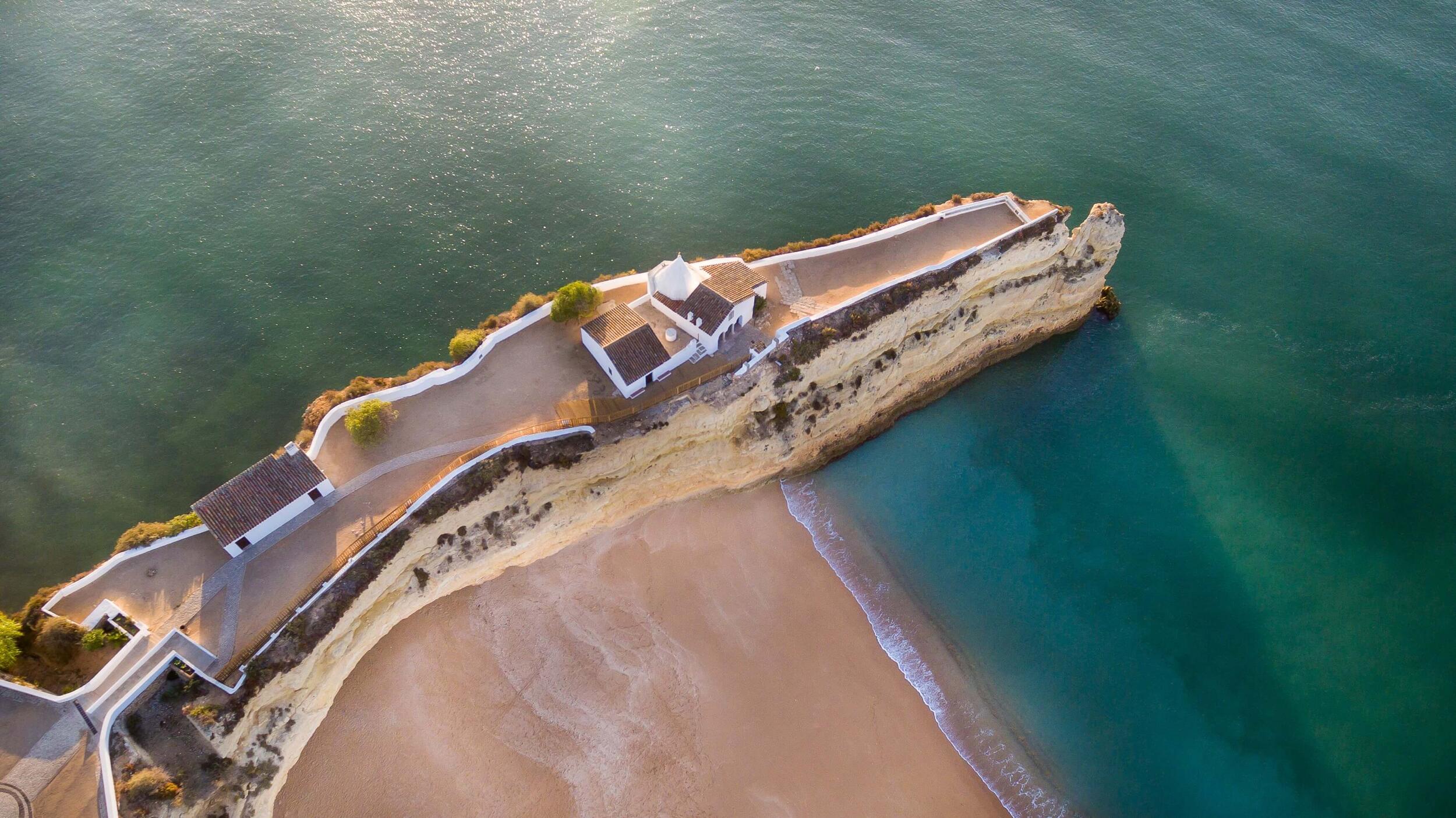 Forte e Capela de Nossa Senhora da Rocha, Porches